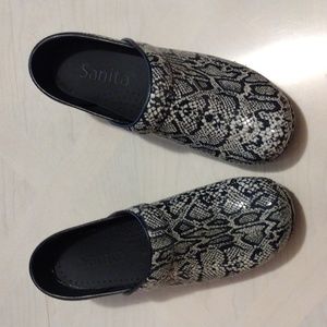 Sanita Professional, Original - Slither Closed, Grey/20, Size 39 USA 8